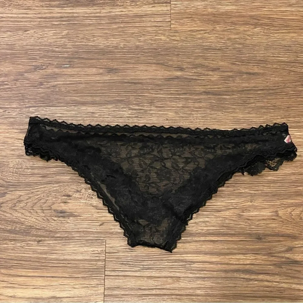 Vintage Stardust Intimates Sheer Lace Panty Black Size 6